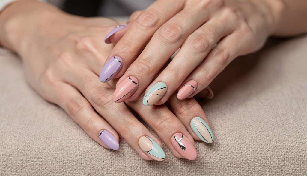 Manicure alla moda 2026: armonia di colori, tonalità pastello e brillantezza sulle vostre unghie
