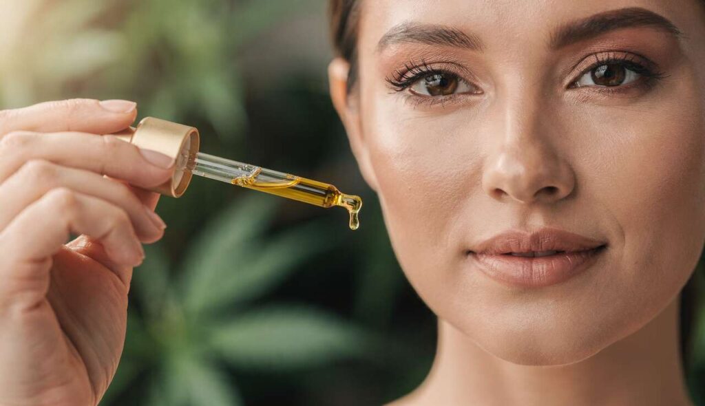 Né creme costose né trattamenti invasivi, il CBD rivoluziona la bellezza naturalmente